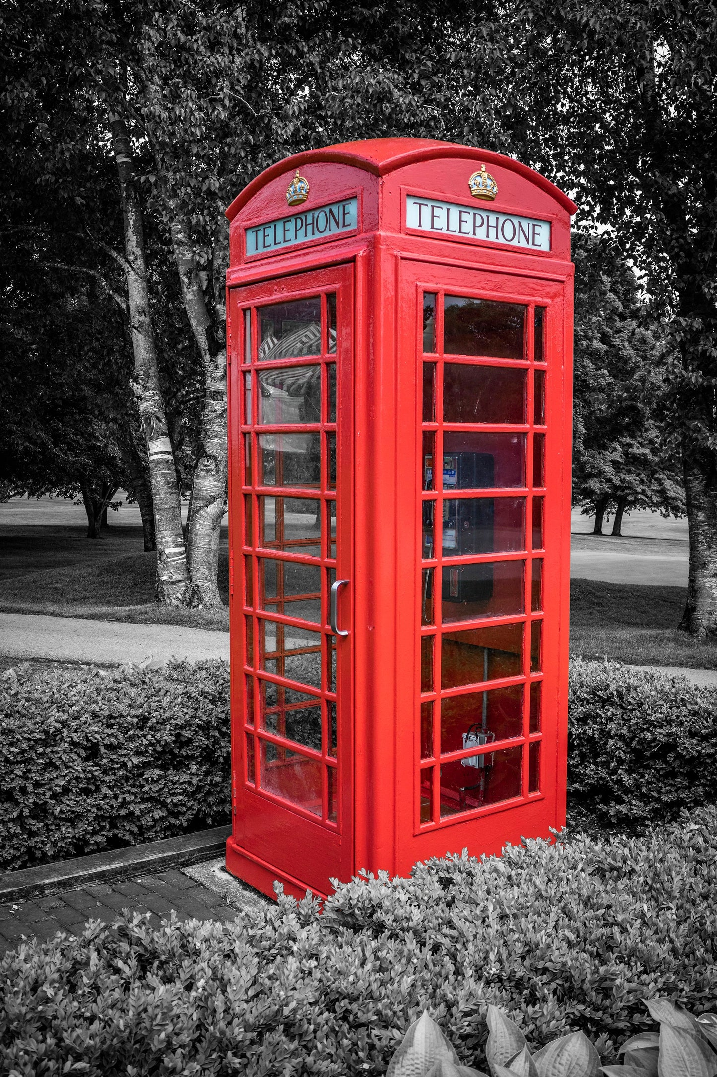 Booth of Memories: Red Phone Booth Vintage Wall Art Photography English Telephone Canvas Metal Print Classic Unique Home Decor