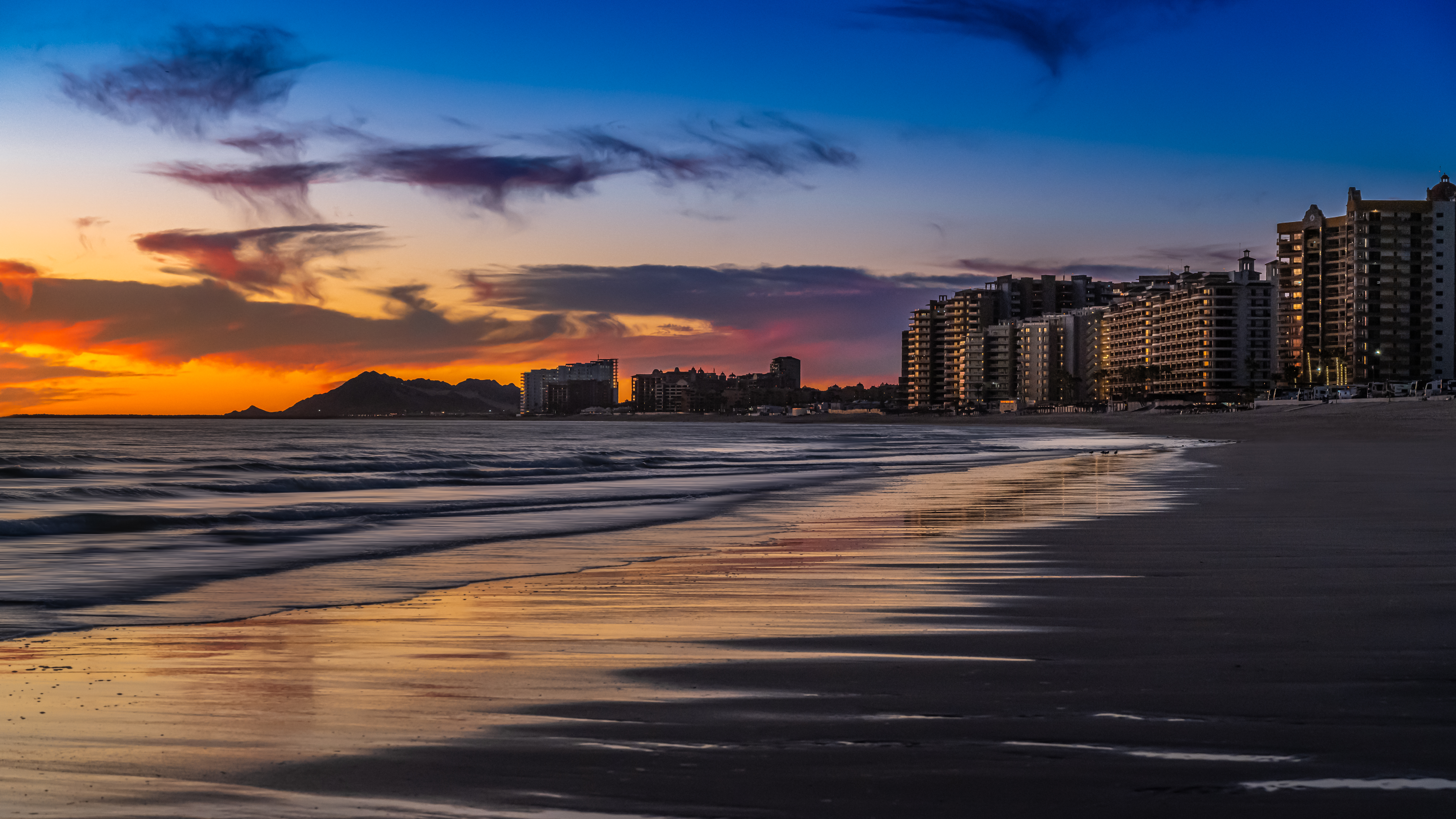 Oceanfront Oasis: Buildings by the Beach in Puerto Peñasco