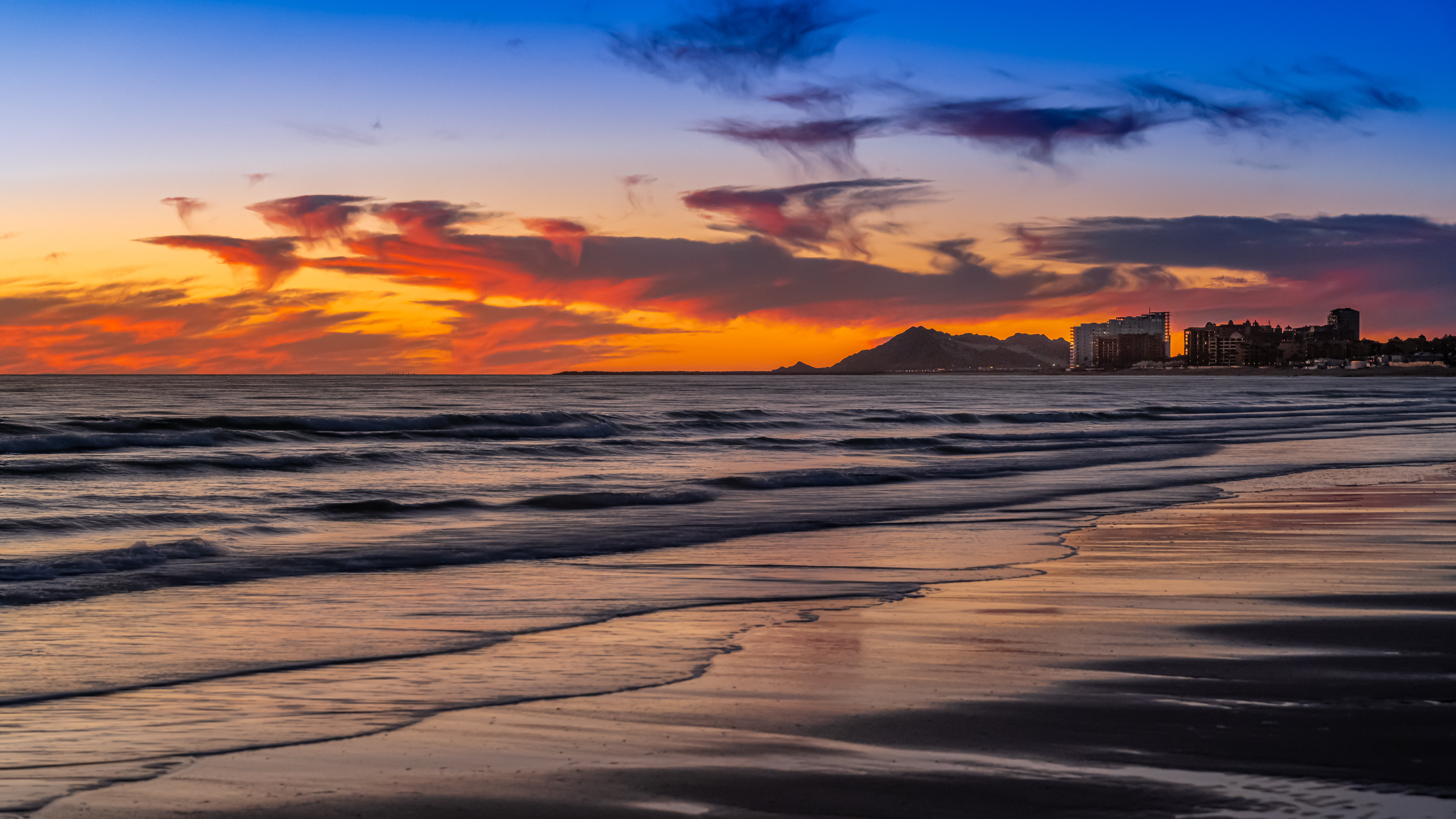 Rocky Point Shoreline Cityscape: Buildings by the Beach in Puerto Peñasco