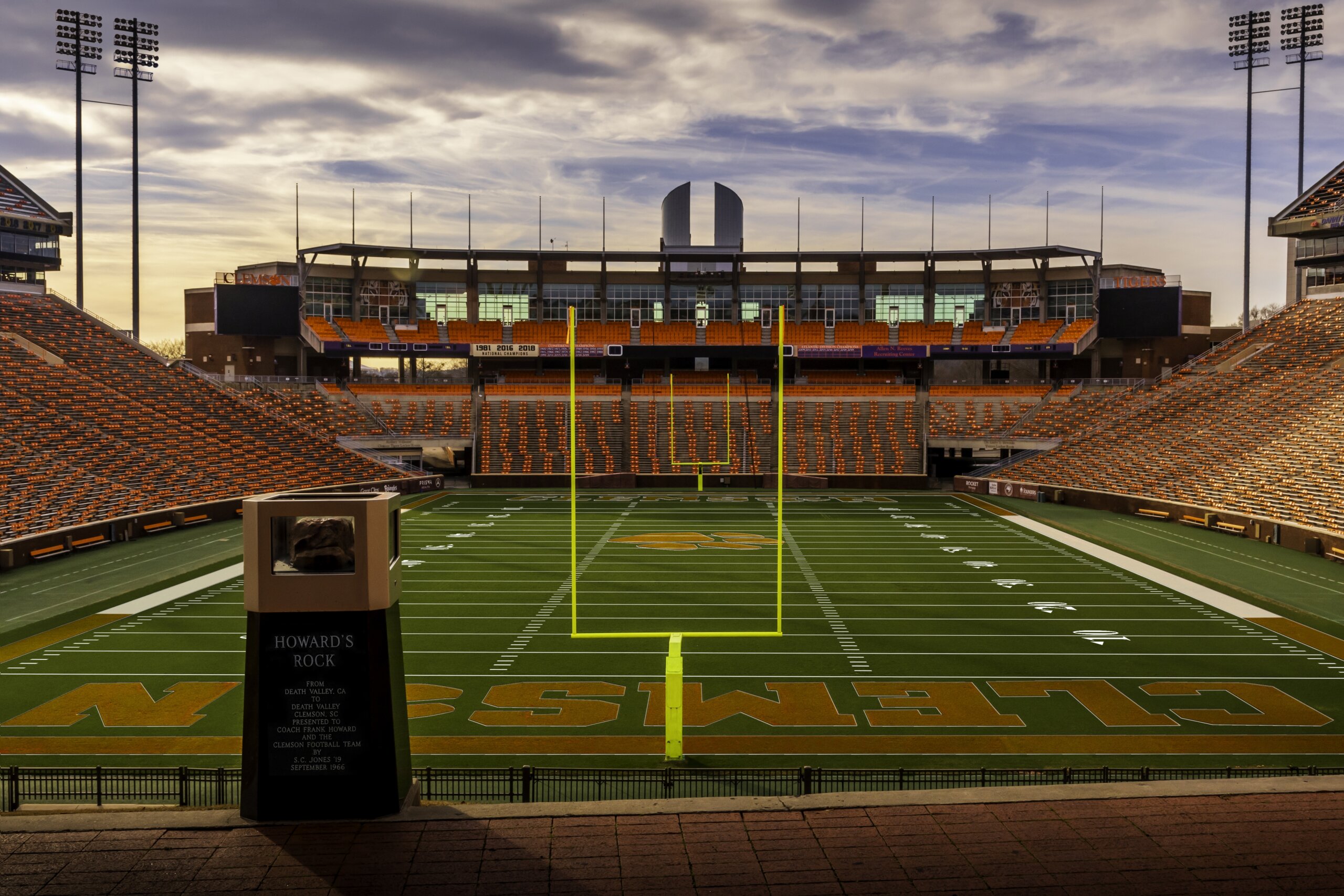 Clemson Tigers Stadium: Iconic Clemson Memorial Stadium