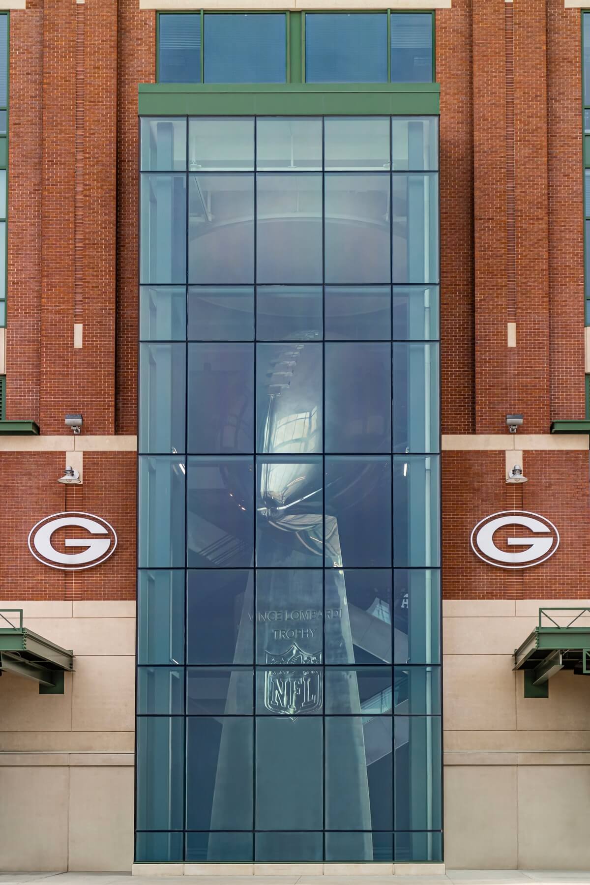 Giant Lombardi Trophy: Lambeau Field