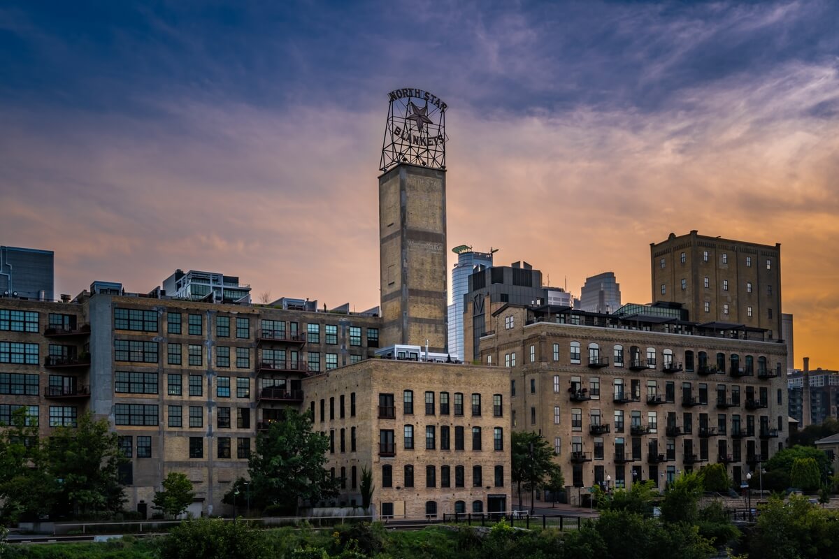 North Star Blankets Sign: A Minneapolis City Highlight North Star Blankets Sign: A Minneapolis City Highlight