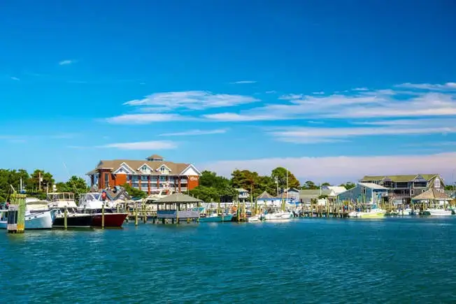 10 Secluded Neighborhoods Settled Along North Carolina’s Crystal Coast 10 Secluded Neighborhoods Settled Along North Carolina’s Crystal Coast