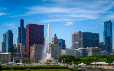 Buckingham Fountain flows with energy as Chicago’s skyline frames a perfect blue…