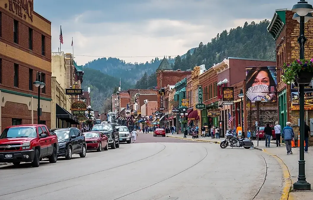 10 Perfect Destinations for a Long Weekend in South Dakota