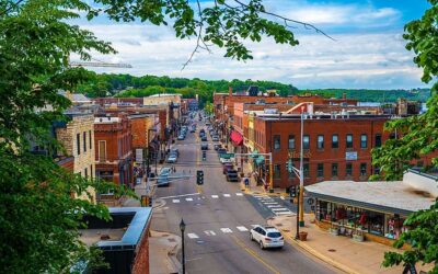 11 Small Towns in The Northern United States with the Best Downtowns