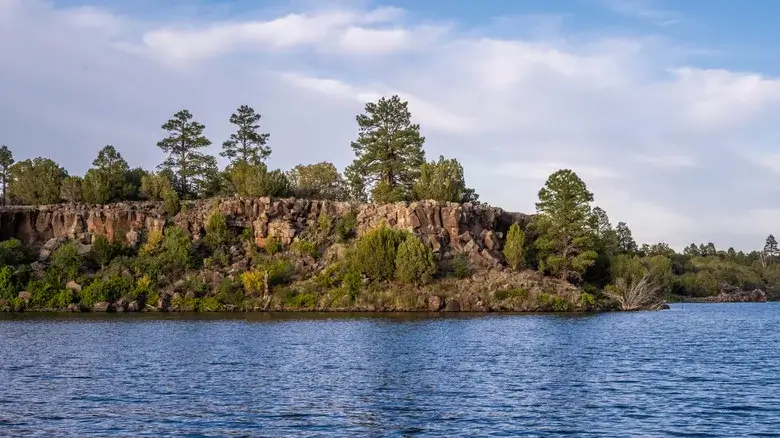 The 5 Best Lake Camping Spots In Arizona, According To Reviews