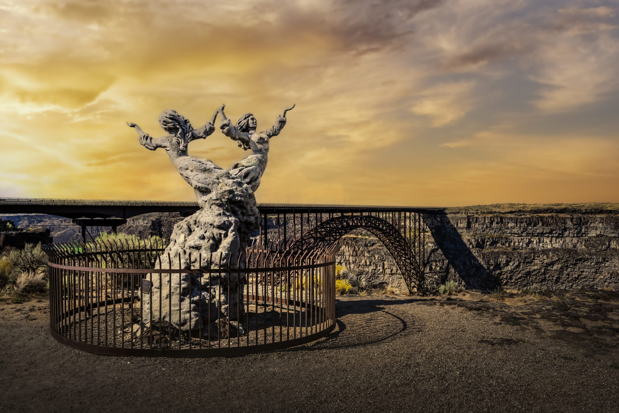 The Twins of Twin Falls: Twins Statue at Perrine Memorial Bridge