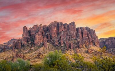 Superstition Mountains Sunrise: Lost Dutchman State Park